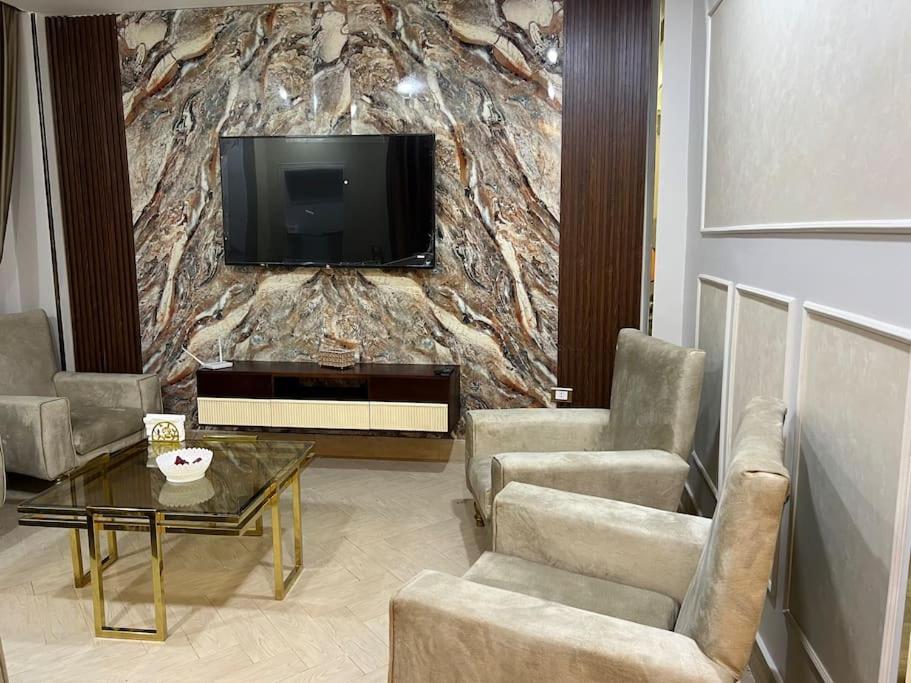 Apartment Urban Elegance @ Maadino6 *