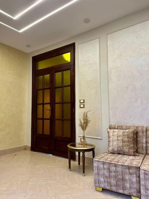 Urban Elegance @ Maadino6 Apartment